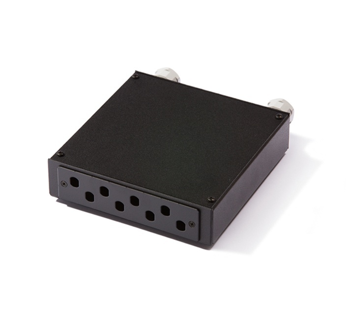 Distribution box for 8 x ST-ST or FC-FC adapters, empty