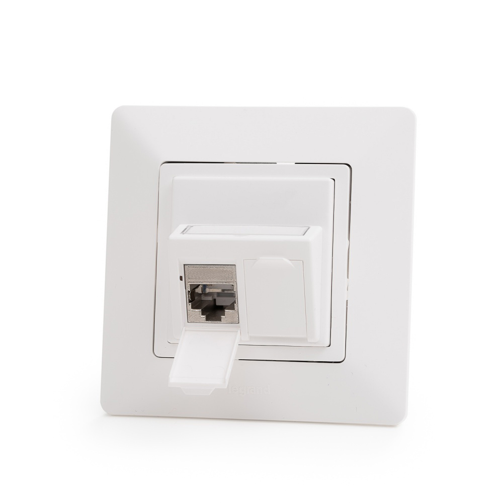 Legrand® ValenaTM&nbsp;Life compatible outlet module, Category 6, 2xRJ45/s, keystones included