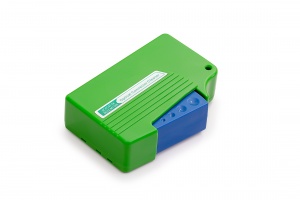 Cleaning box for fiber optic connectors