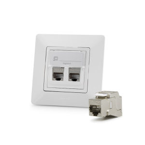 Legrand&reg; ValenaTM&nbsp;Life compatible outlet module, Category 6A, 2xRJ45/s, KEJ-C6A-S-10G keystones included, straight entry